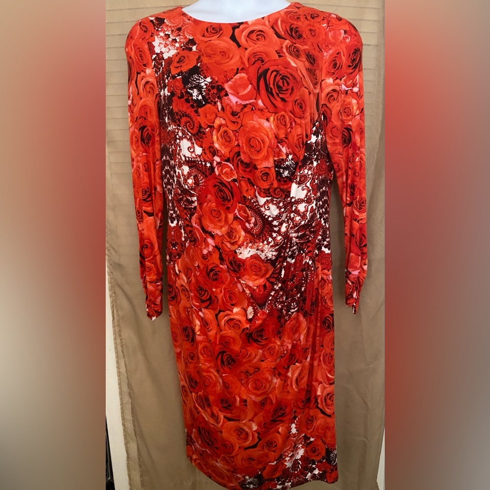 BASLER form fitting floral dress made in Ukraine.